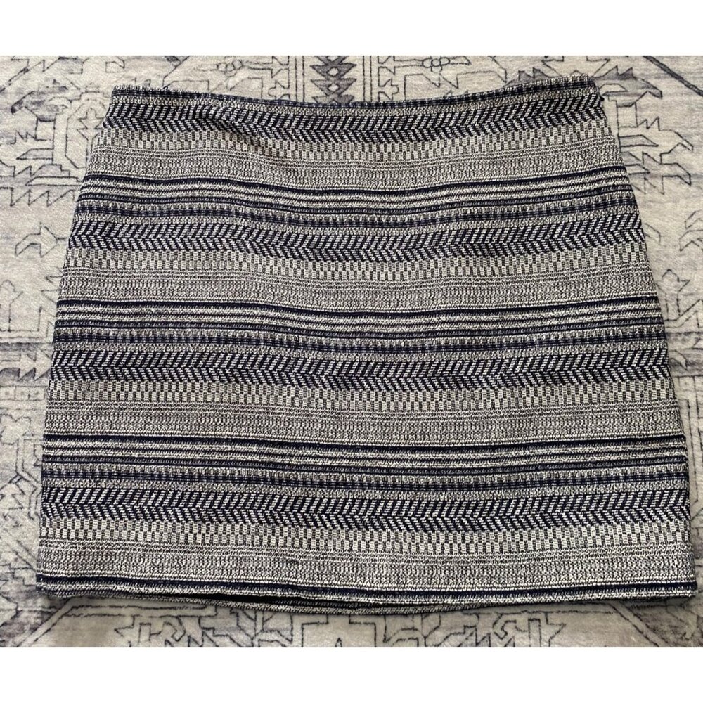 Banana Republic Womens Navy Skirt Size 12 Woven Textured Short Lined Side‎ Zip